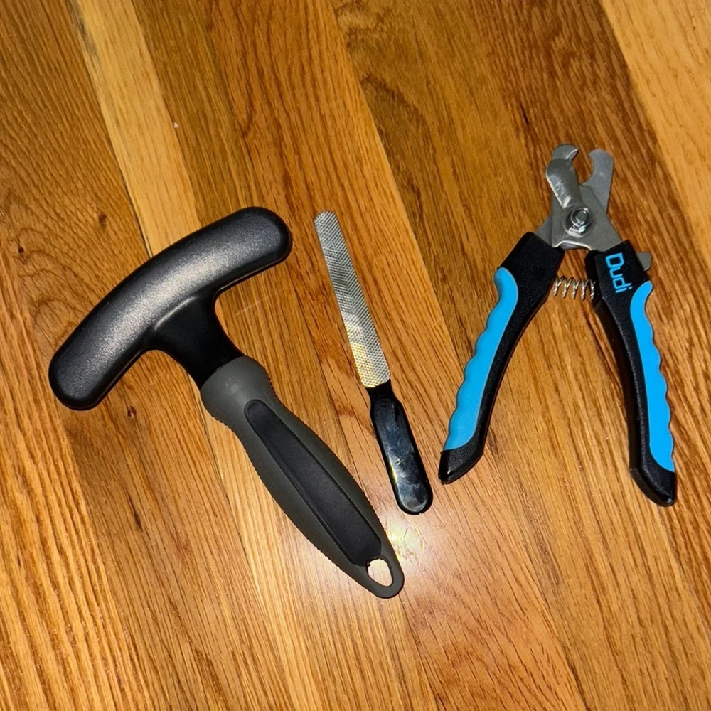 Pet Grooming Tool 3 piece Set: comb, Clippers and File